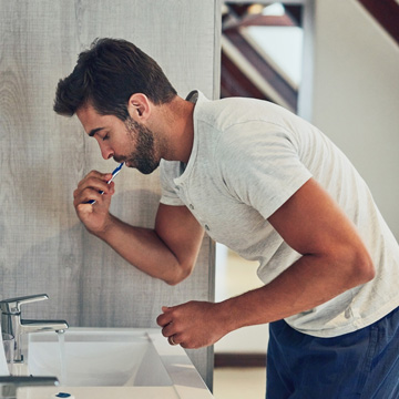 gums bleeding while brushing